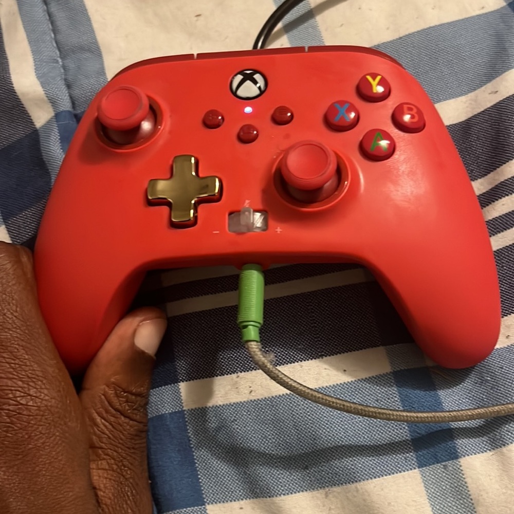 Xbox one S (All Digital) - Picture 3 of 4